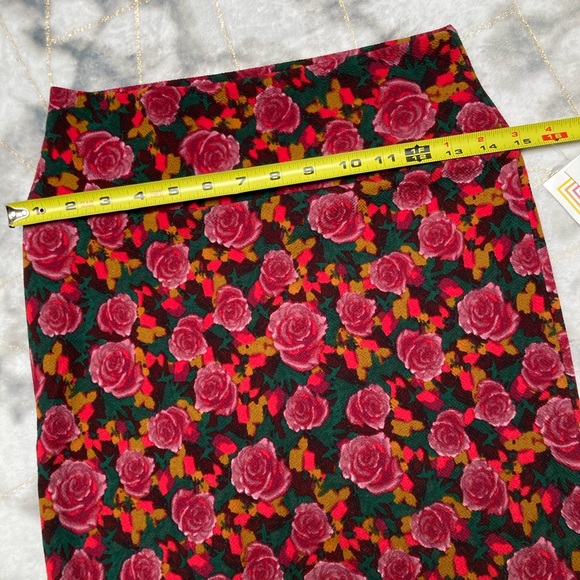 LuLa Roe Cassie Skirt - Picture 6 of 7